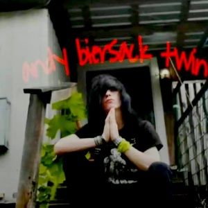 YouTube :andy biersack twin